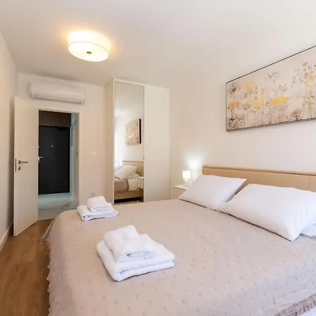 Apartment Sea Breeze *